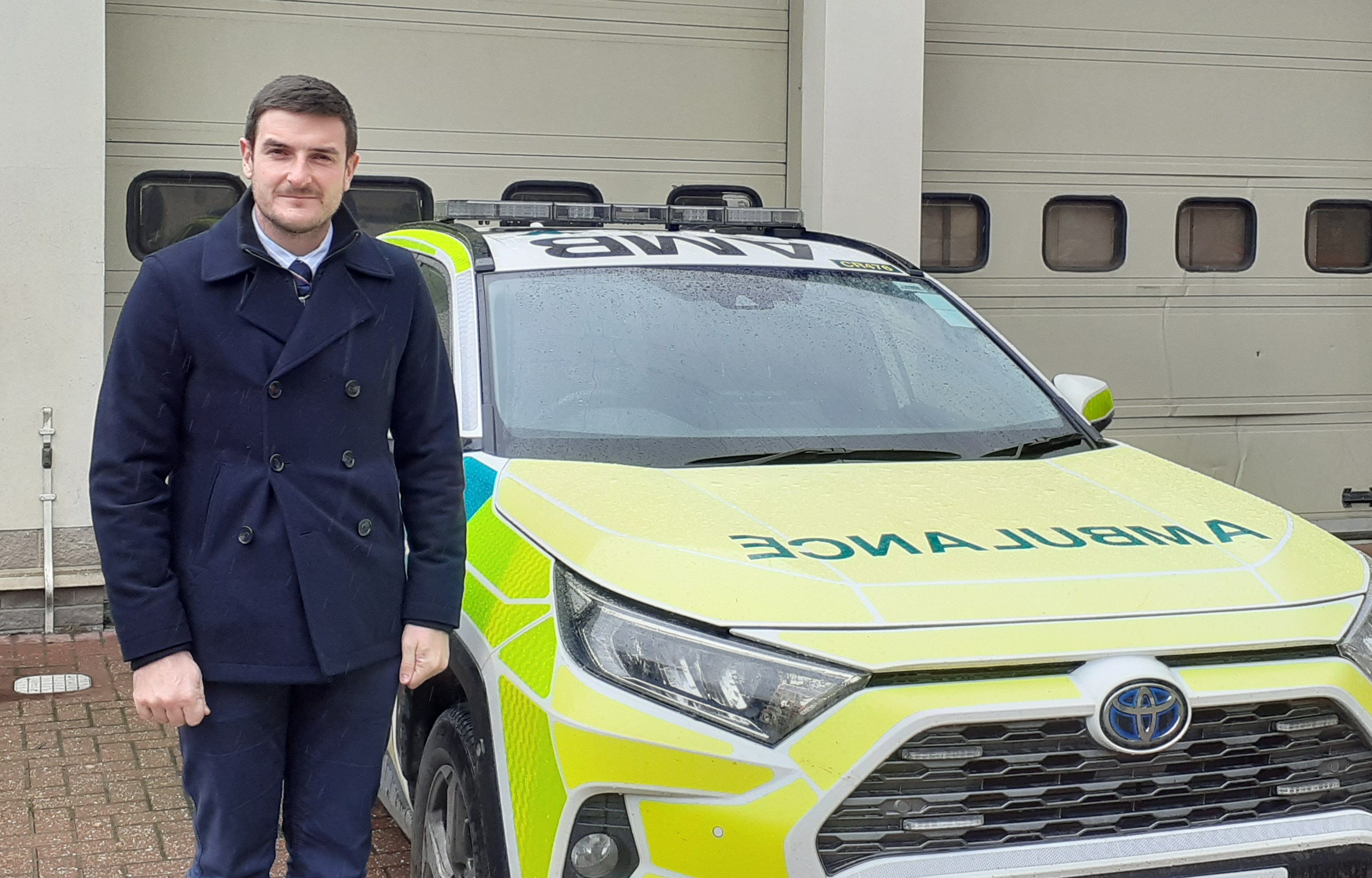 James Evans MS visits Brecon Ambulance station | James Evans